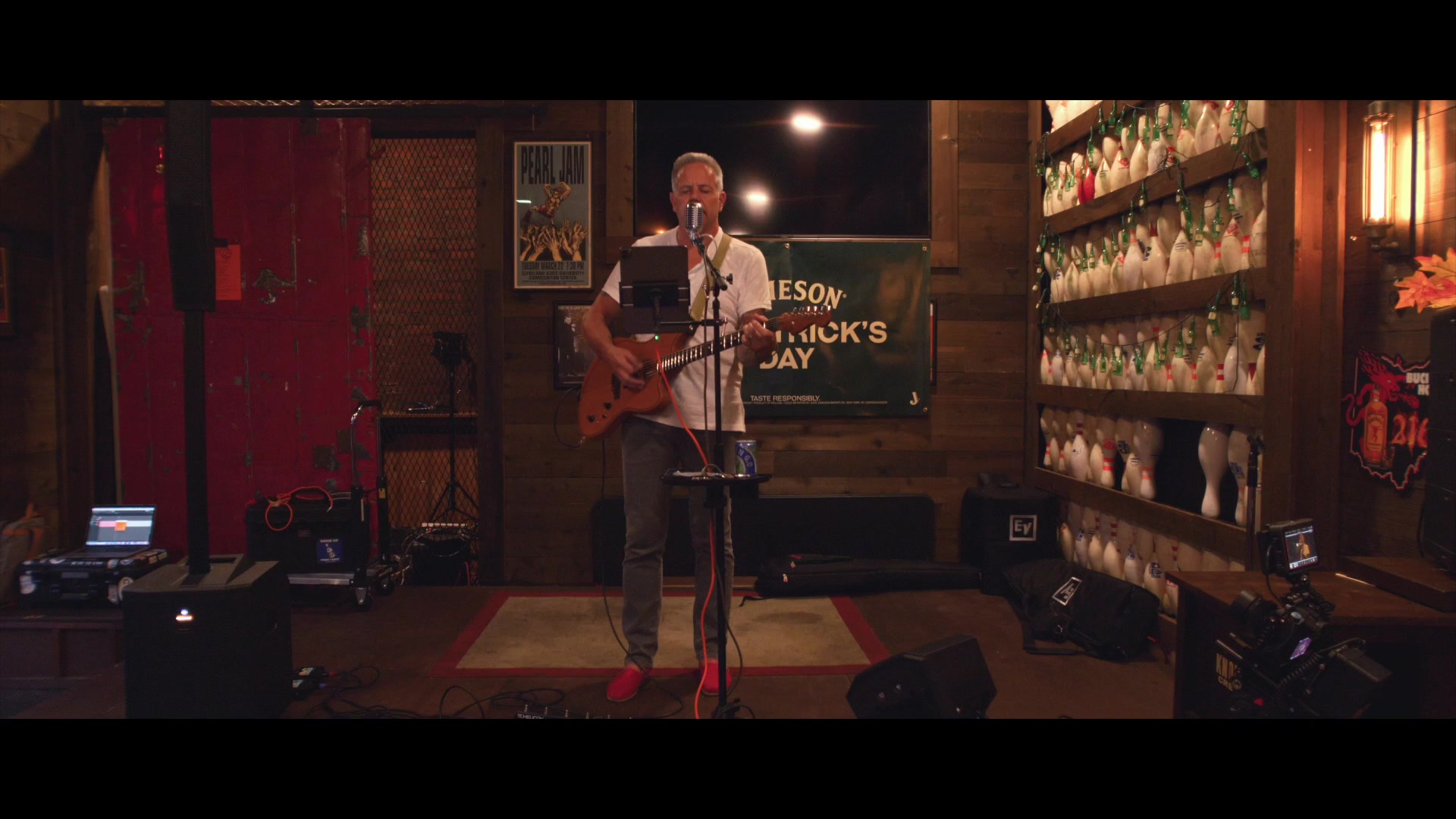 Mike Bush performing in an intimate venue